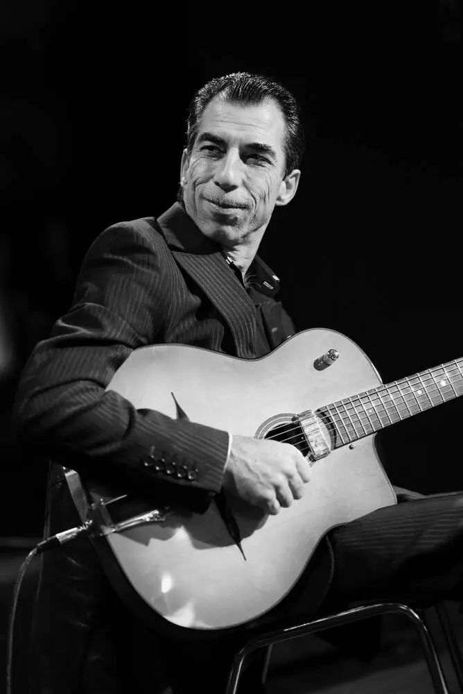 guitariste manouche virtuose
